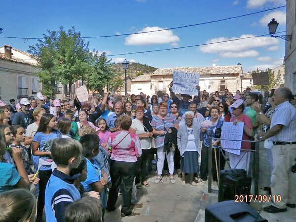 Manifestación contra granjas porcinas en Priego